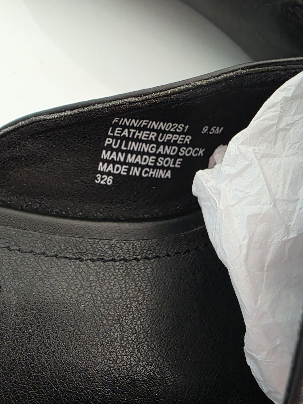 Steve Madden Black Leather Mule with Gold Chain Accent. - Picture 5 of 8